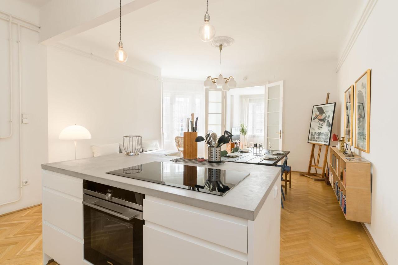 Klauzal Apartment W/3 Bedrooms, French Balcony Budapest Esterno foto