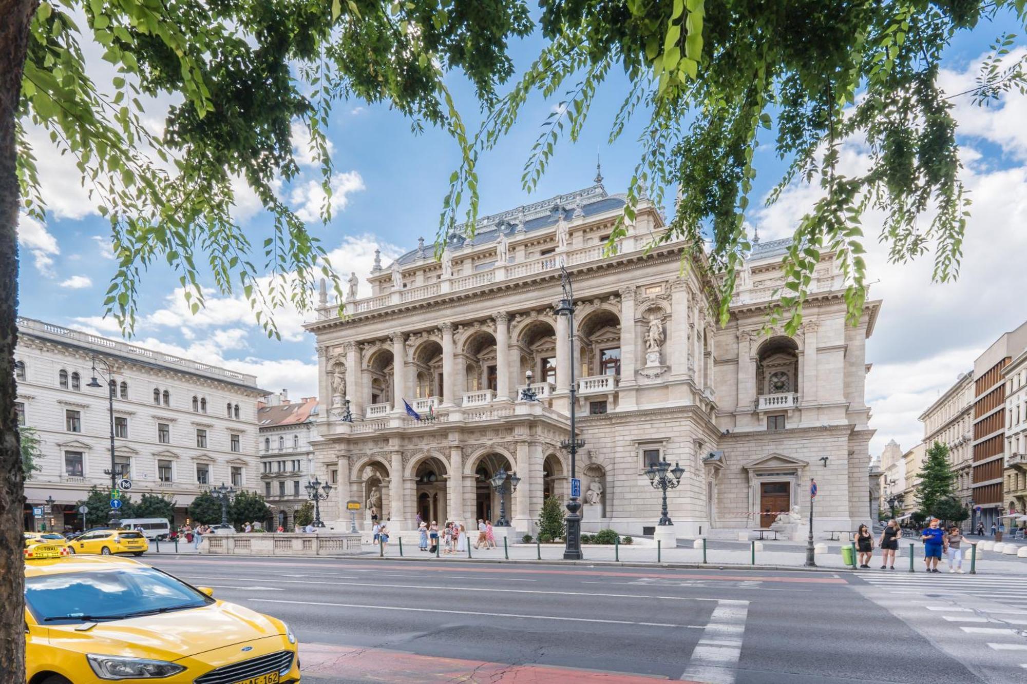 Klauzal Apartment W/3 Bedrooms, French Balcony Budapest Esterno foto